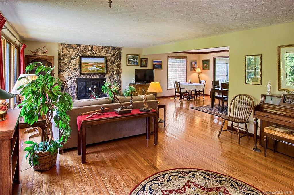 1326 Valmont Drive - Photo 2