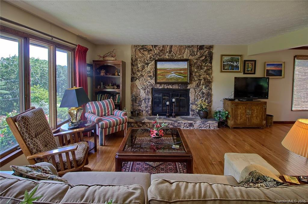 1326 Valmont Drive - Photo 3