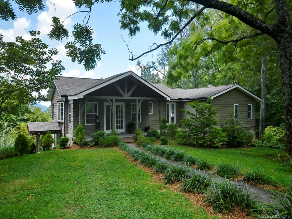 1390 Country Club Road