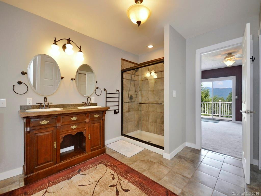 1390 Country Club Road - Photo 11