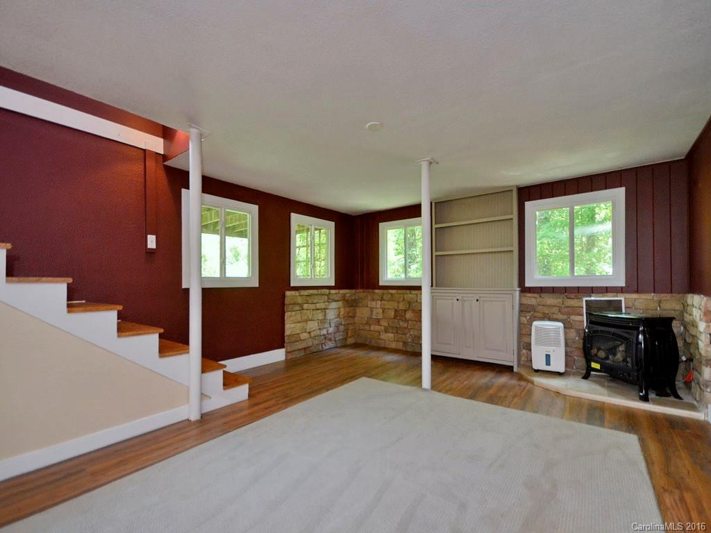 1390 Country Club Road - Photo 12