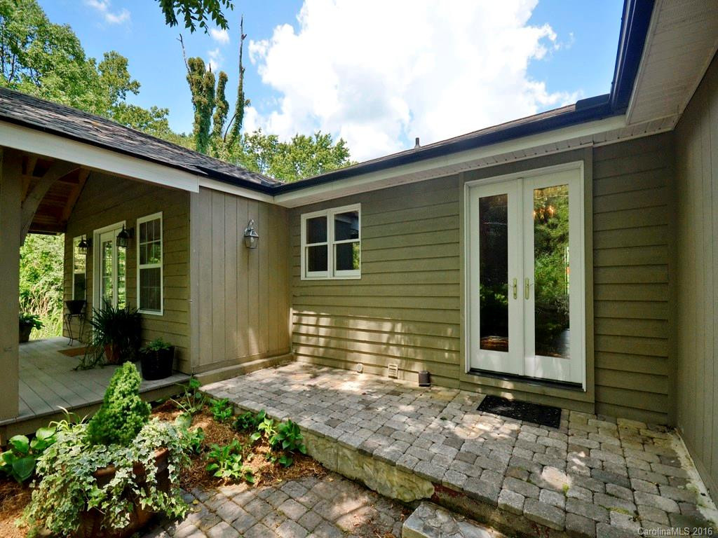 1390 Country Club Road - Photo 13