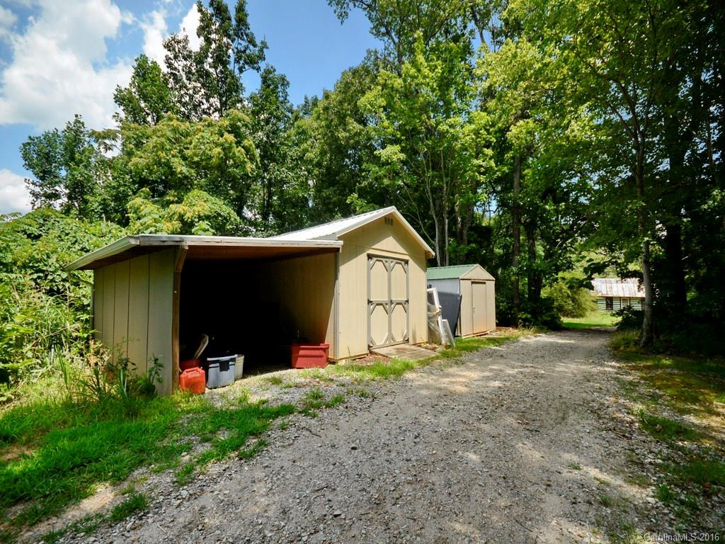 1390 Country Club Road - Photo 14