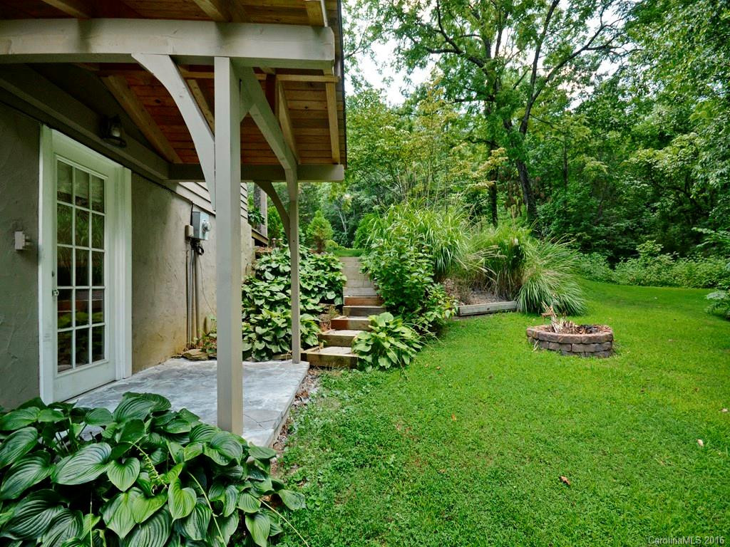 1390 Country Club Road - Photo 15