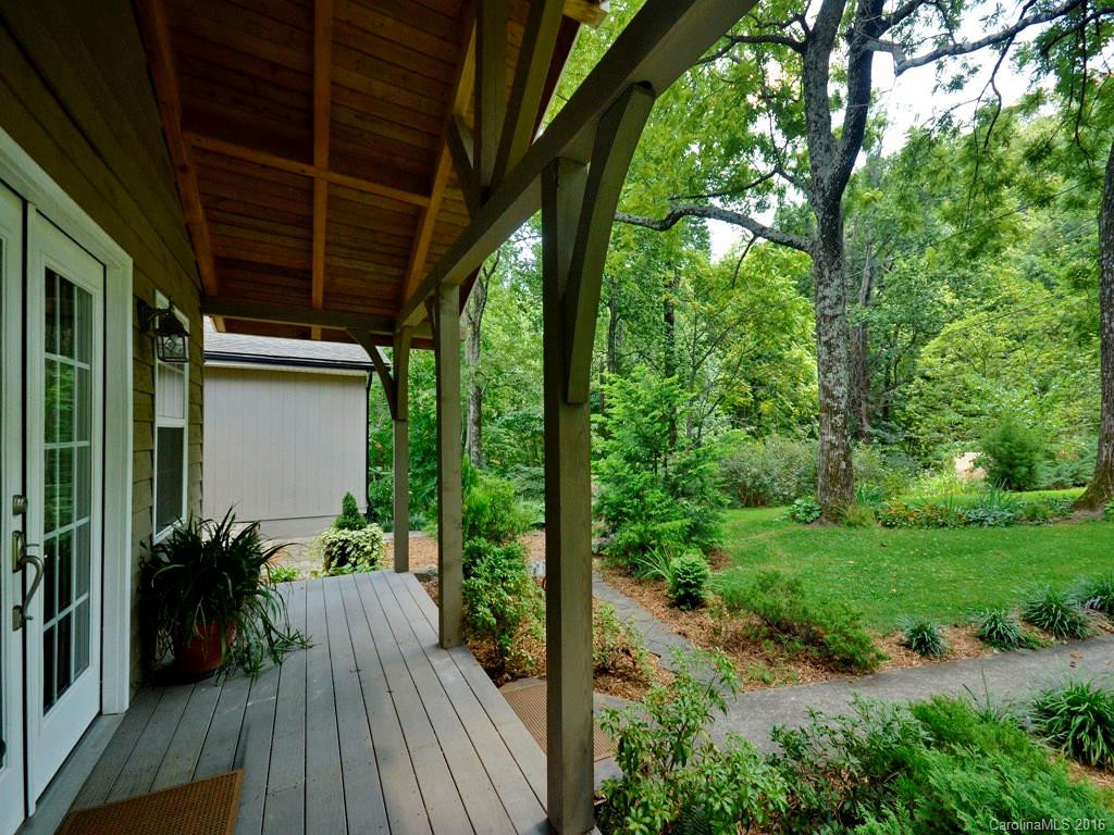 1390 Country Club Road - Photo 16