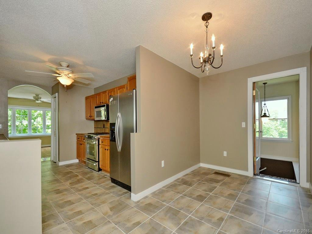 1390 Country Club Road - Photo 9