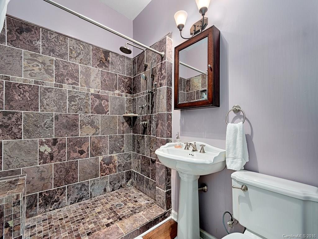 1033 Highland Avenue - Photo 11