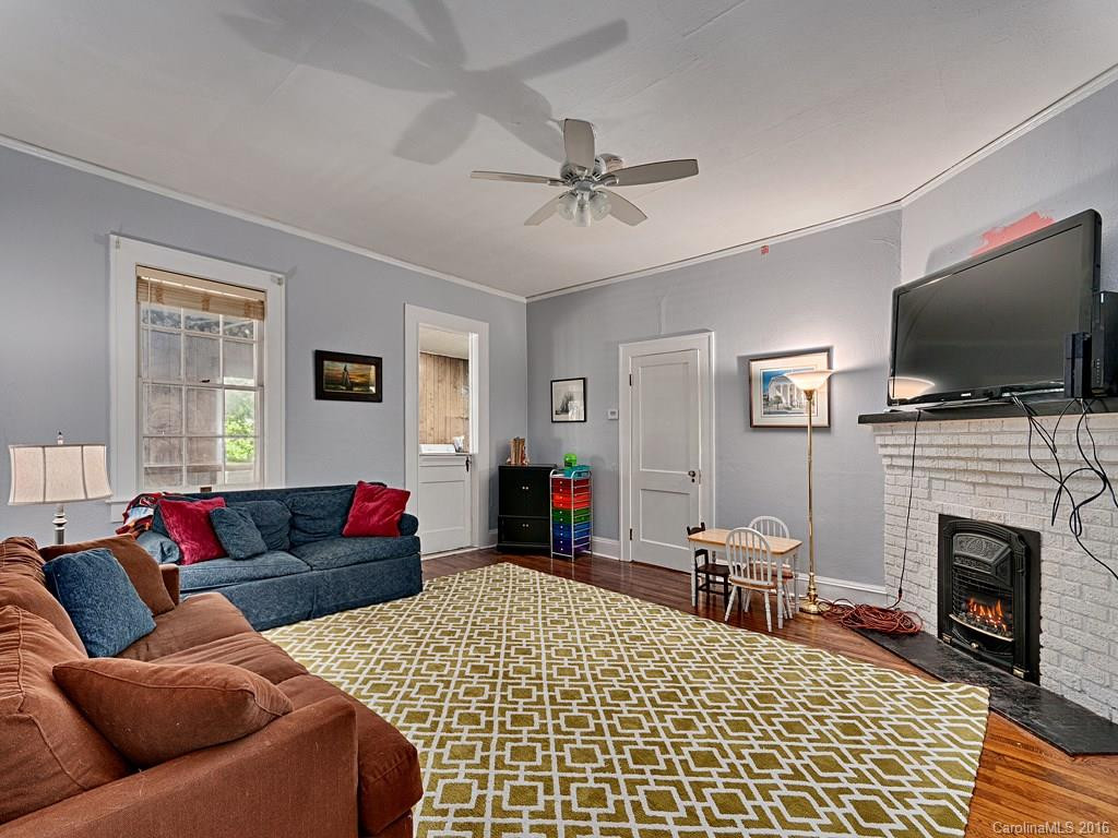 1033 Highland Avenue - Photo 9