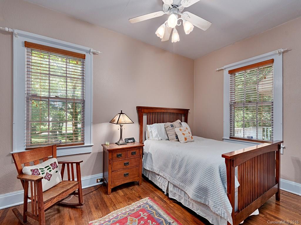 1033 Highland Avenue - Photo 10