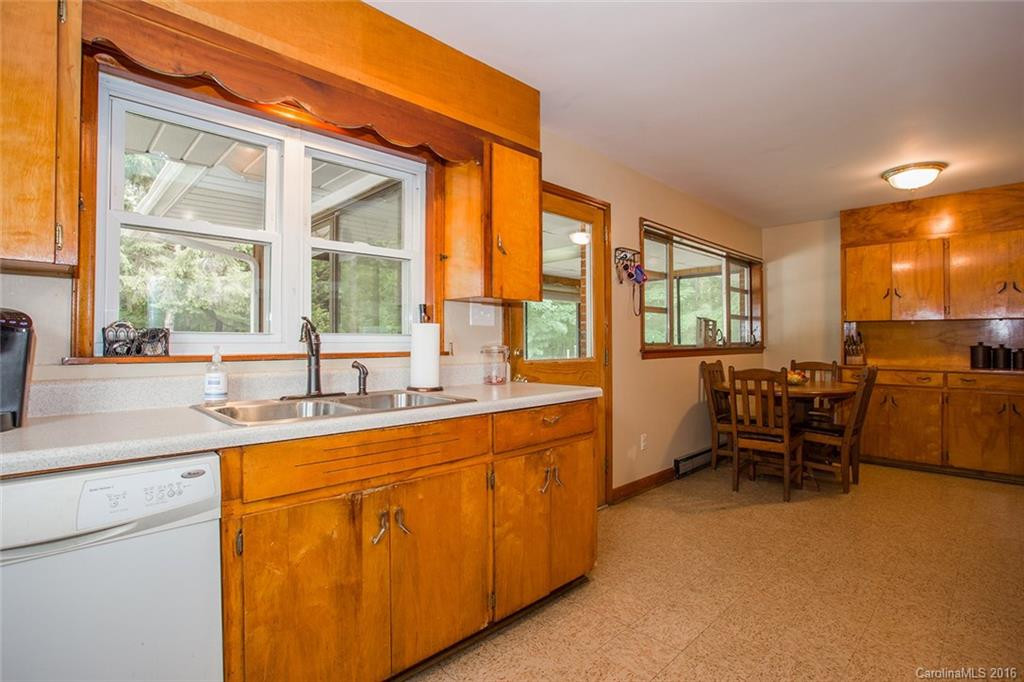 422 Emmas Grove Road - Photo 5