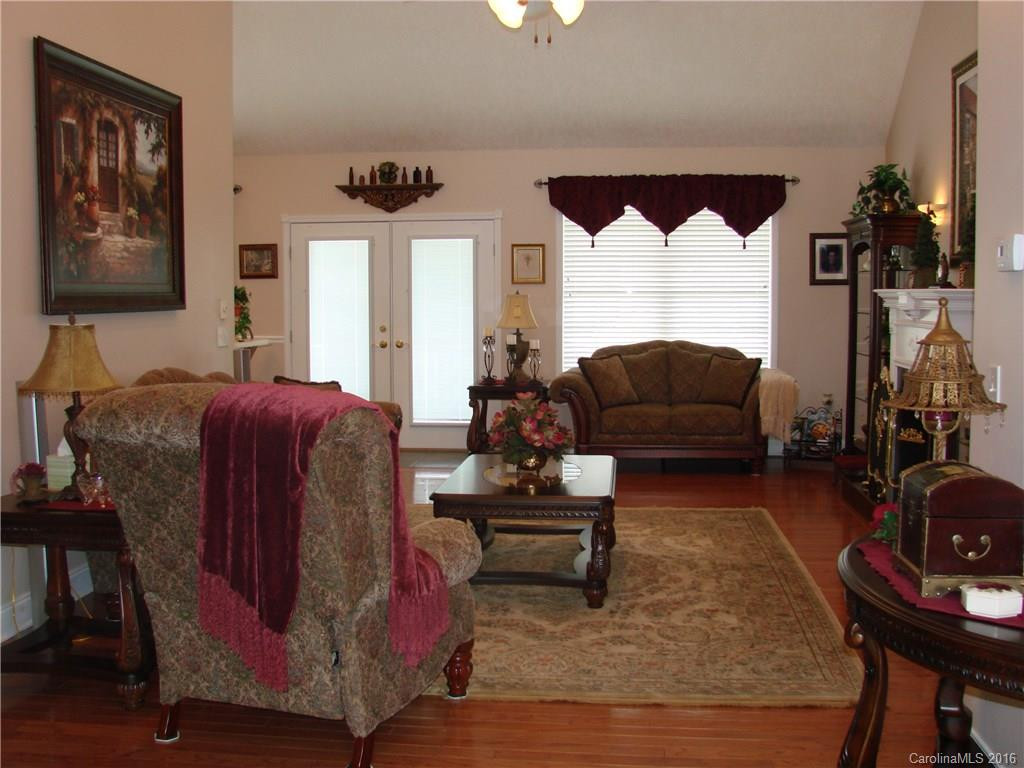 151 Woodson Drive - Photo 4