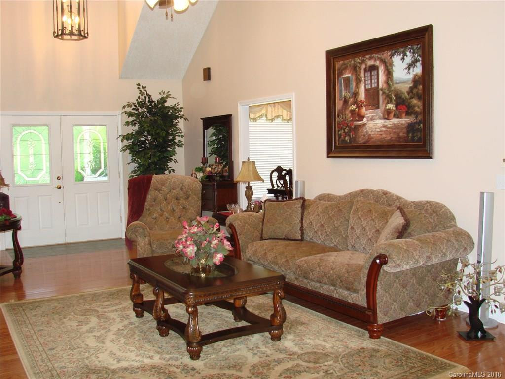 151 Woodson Drive - Photo 5