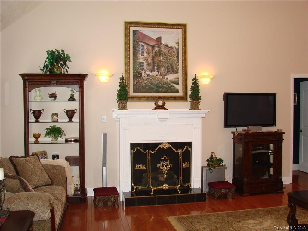 151 Woodson Drive - Photo 7