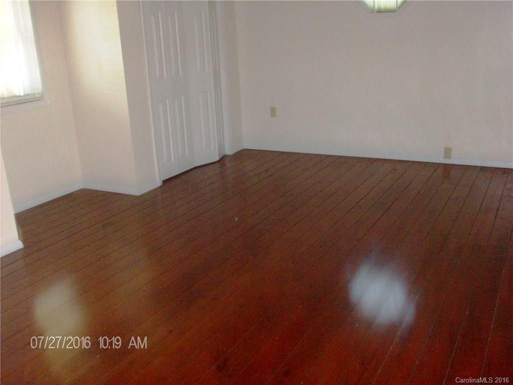 180 Chestnut Street - Photo 11