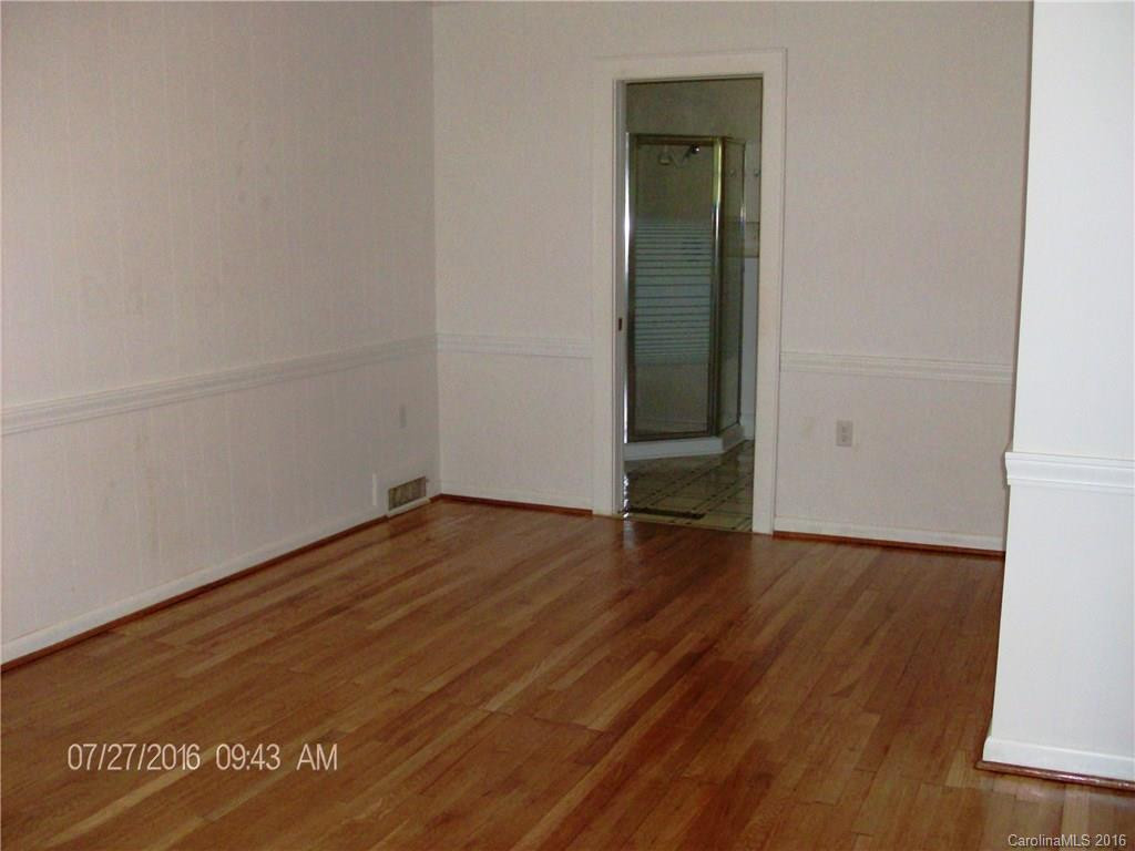 180 Chestnut Street - Photo 4