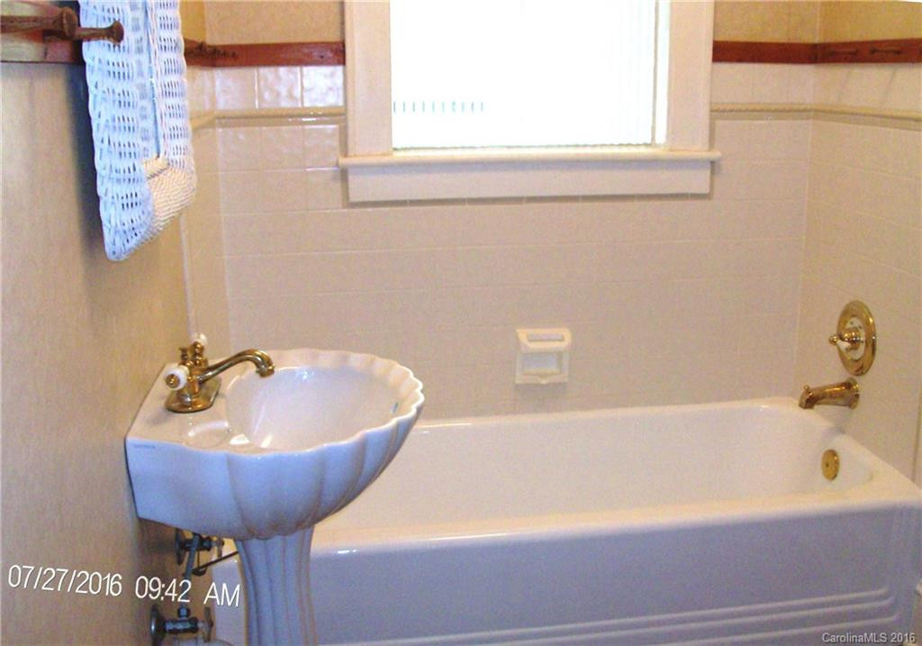 180 Chestnut Street - Photo 9