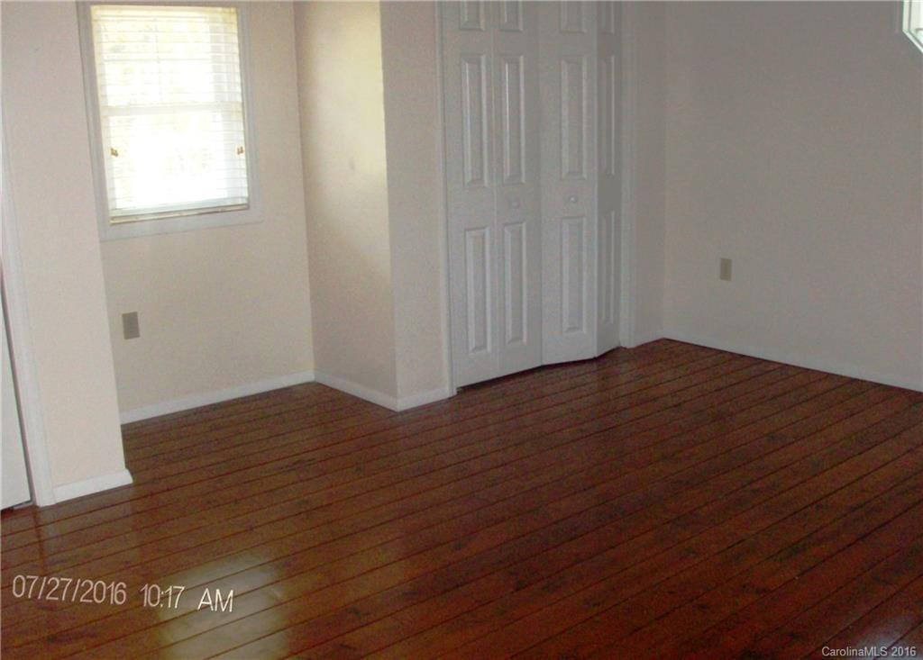 180 Chestnut Street - Photo 10