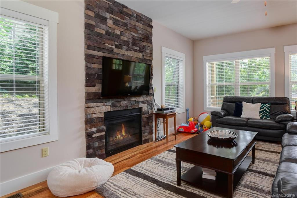 439 Stratford Road - Photo 5