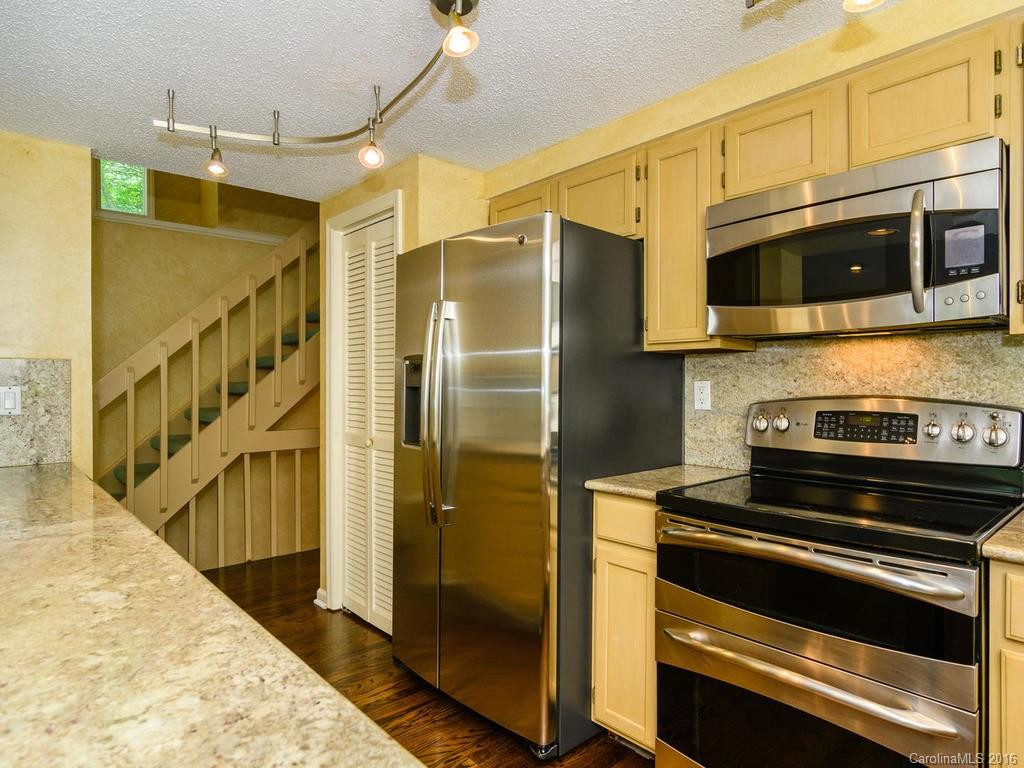 32 Cedarwood Lane #32 - Photo 10