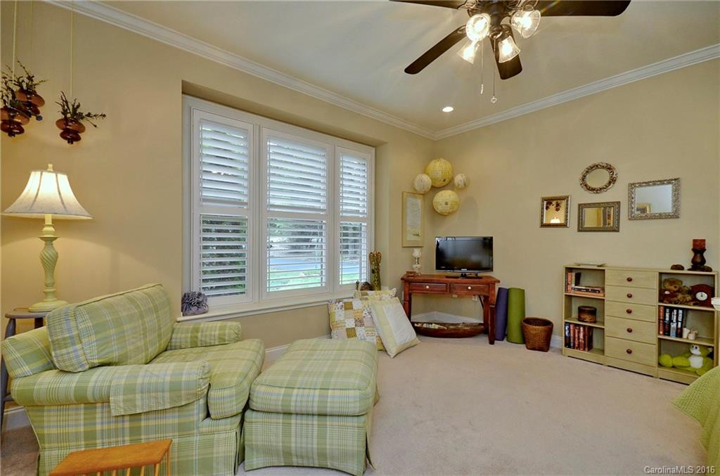 203 Cottonwood Court #S-223 - Photo 17