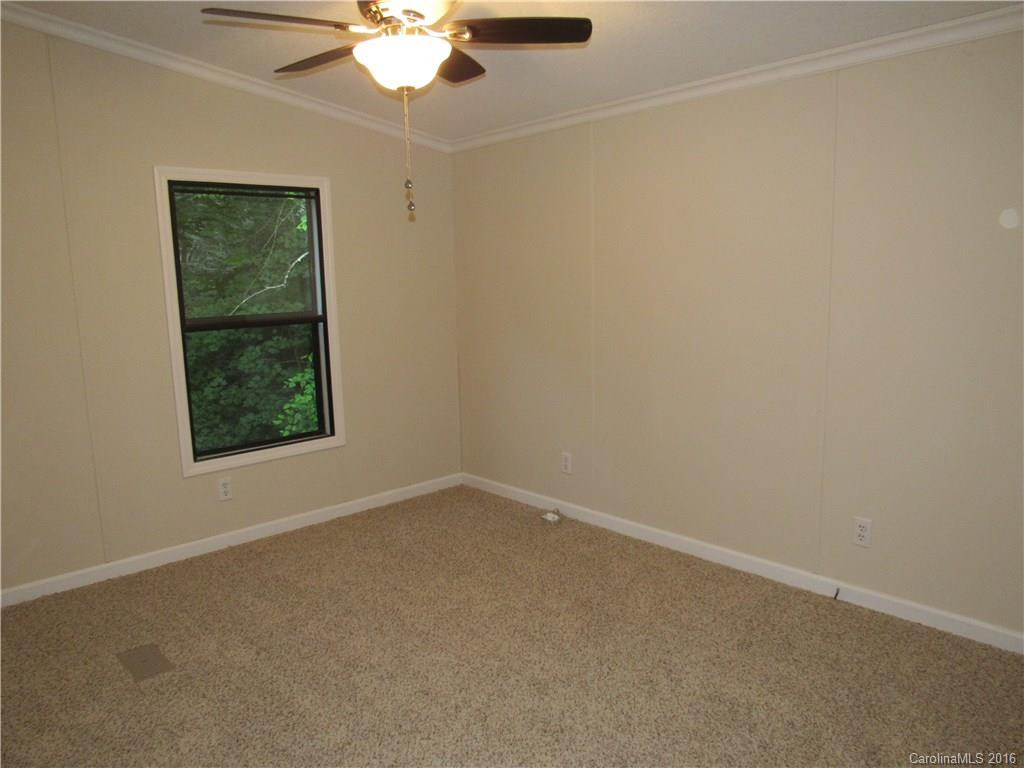 402 Hillcrest Circle - Photo 12