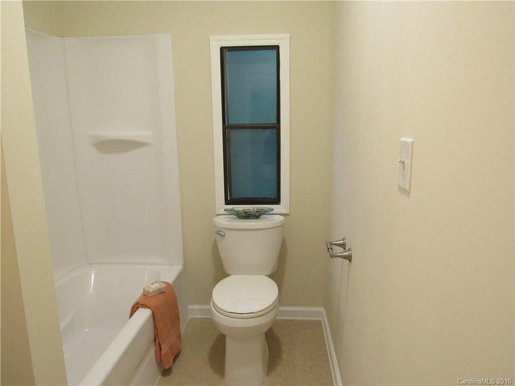 402 Hillcrest Circle - Photo 13