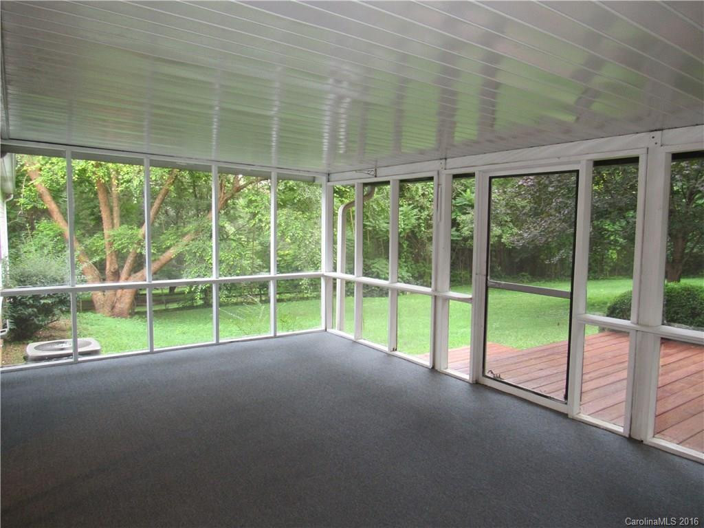 402 Hillcrest Circle - Photo 18