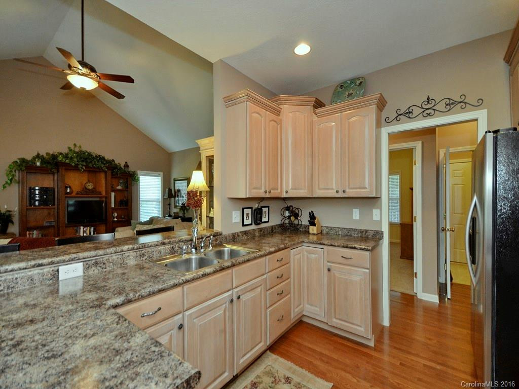 122 Baton Lane - Photo 7
