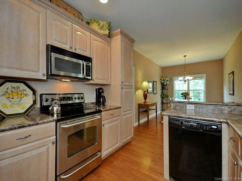 122 Baton Lane - Photo 8