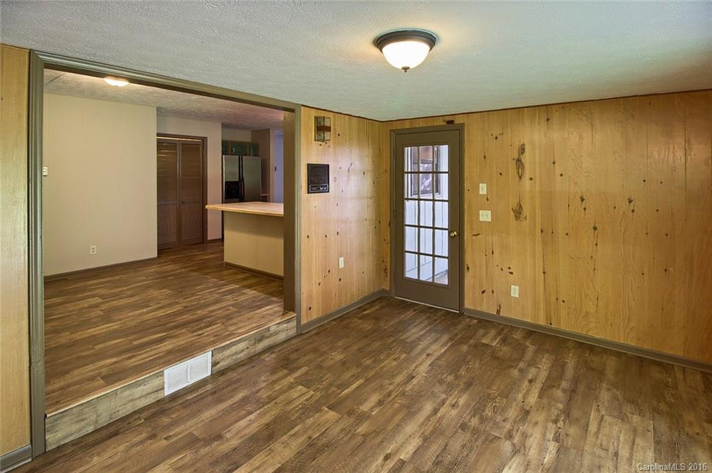 557 Signal Hill Road - Photo 2