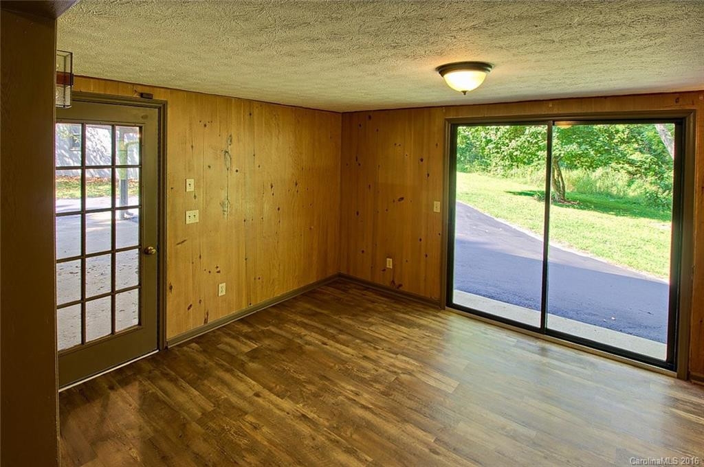 557 Signal Hill Road - Photo 3
