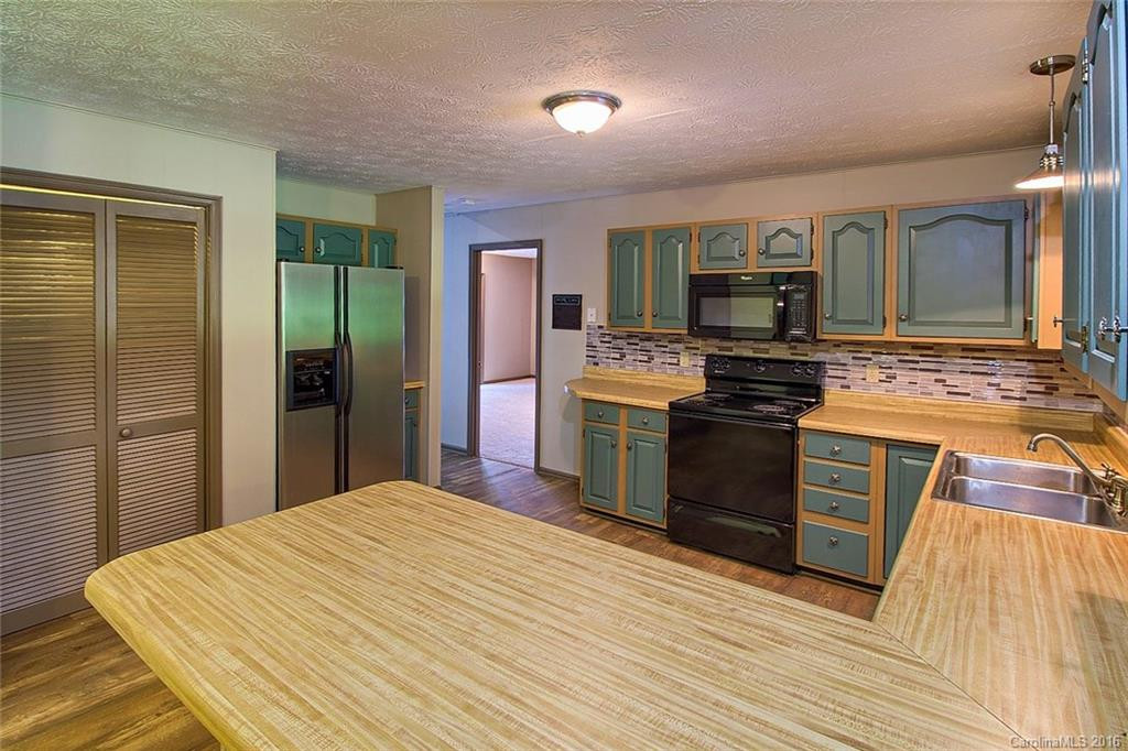 557 Signal Hill Road - Photo 7