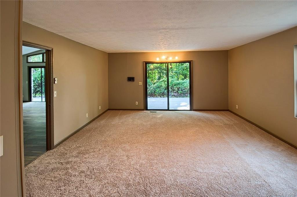 557 Signal Hill Road - Photo 10