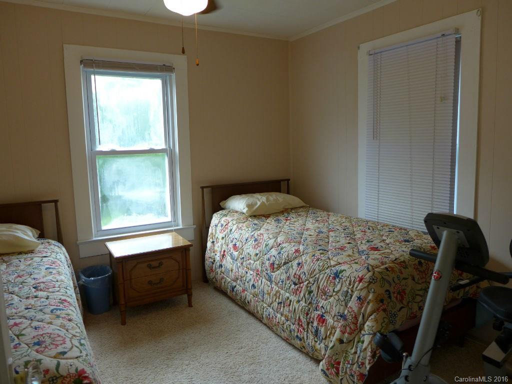 244 Hillside Heights - Photo 12