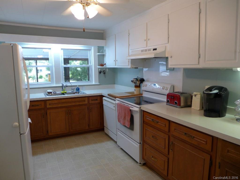 244 Hillside Heights - Photo 7
