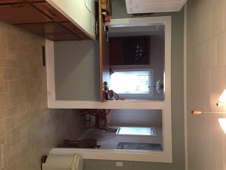 244 Hillside Heights - Photo 8