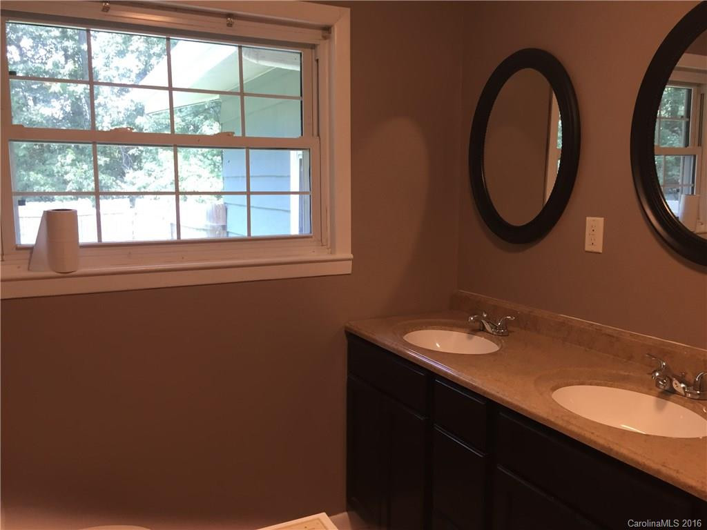 14 Sherwood Terrace - Photo 8