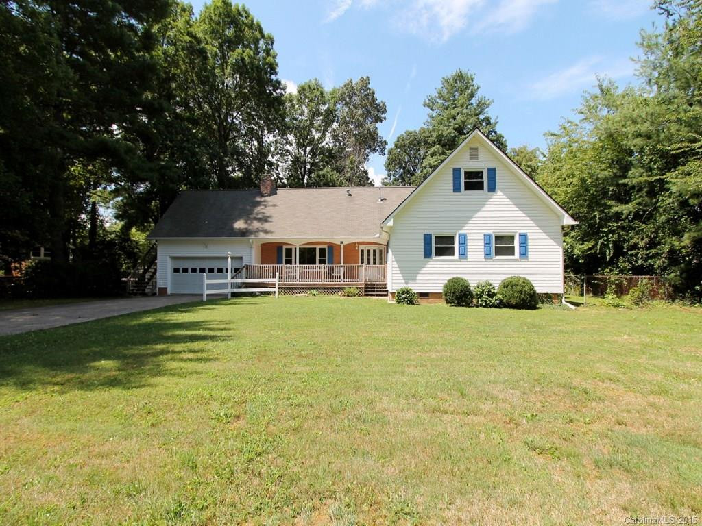 133 Underhill Road - Photo 2