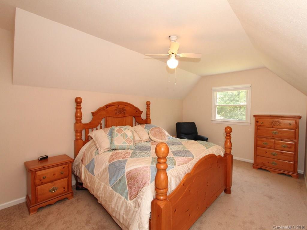 133 Underhill Road - Photo 14