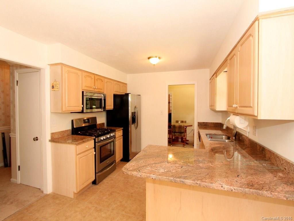 133 Underhill Road - Photo 5