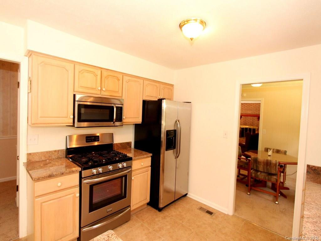 133 Underhill Road - Photo 8