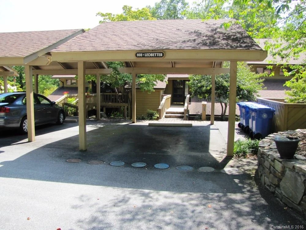 108 Live Oak Lane #108