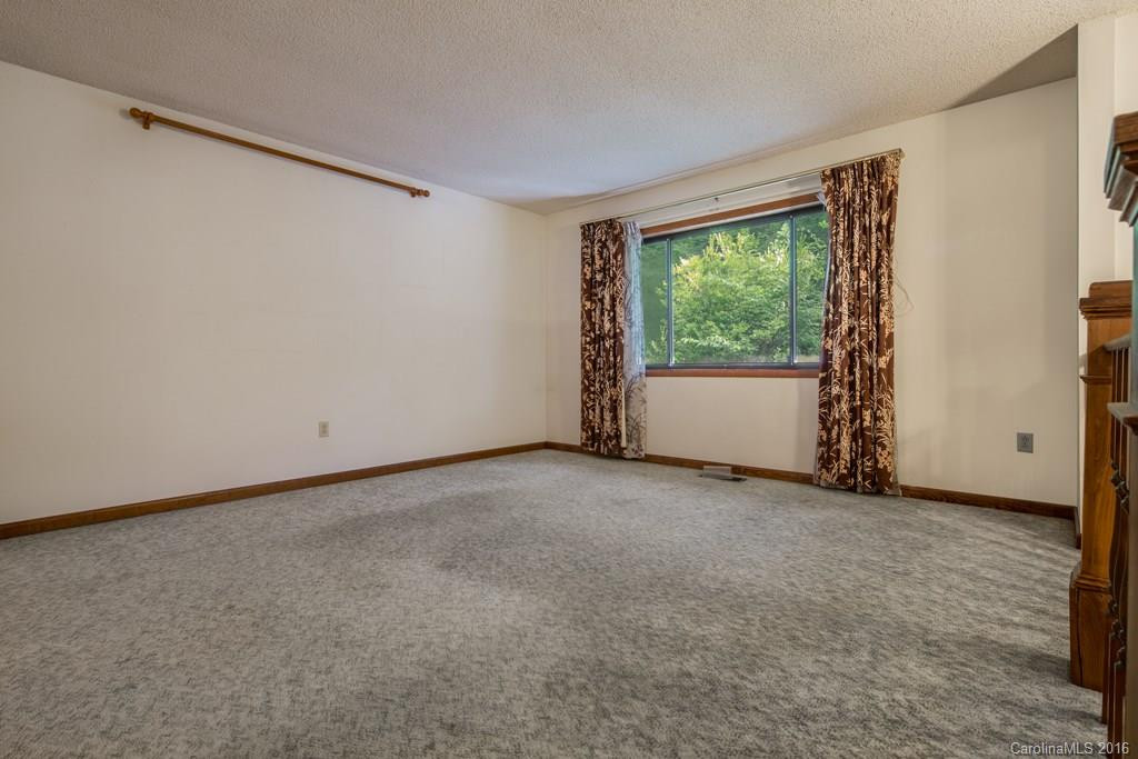 726 Aiken Road - Photo 5
