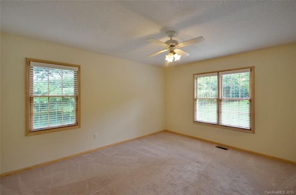 100 Eagle View Drive - Photo 12