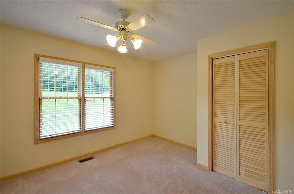 100 Eagle View Drive - Photo 10