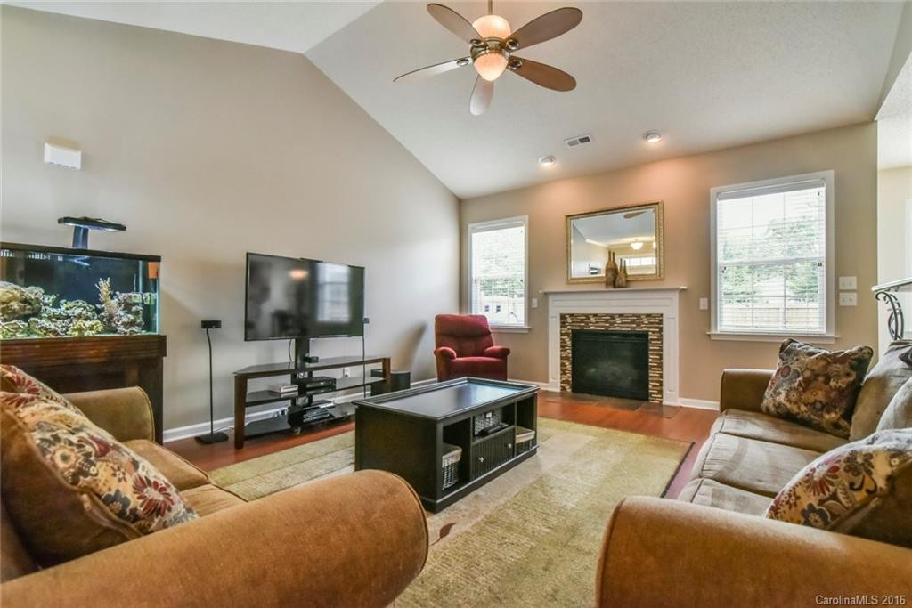 55 Summer Meadow Road #28 - Photo 7
