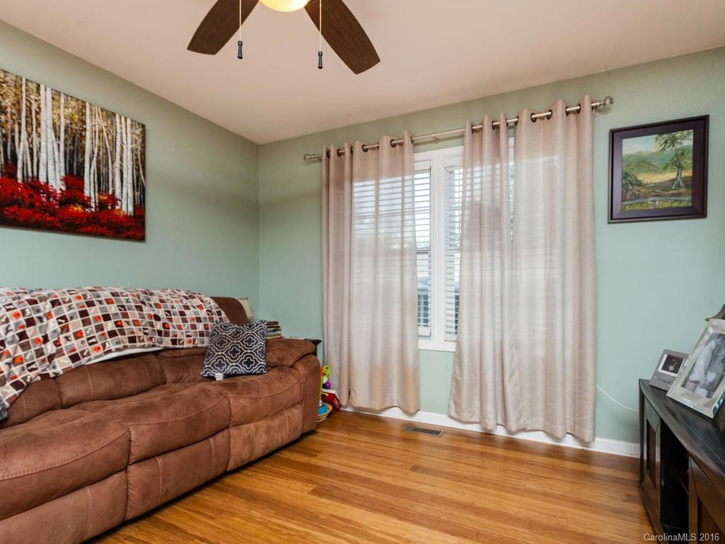 42 Lamb Avenue - Photo 6