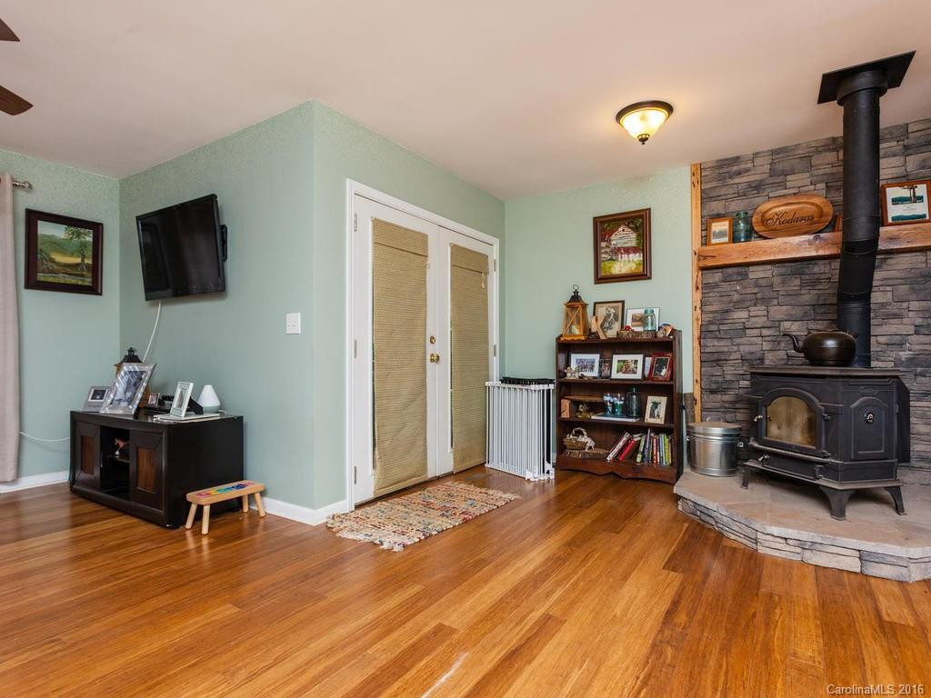 42 Lamb Avenue - Photo 8