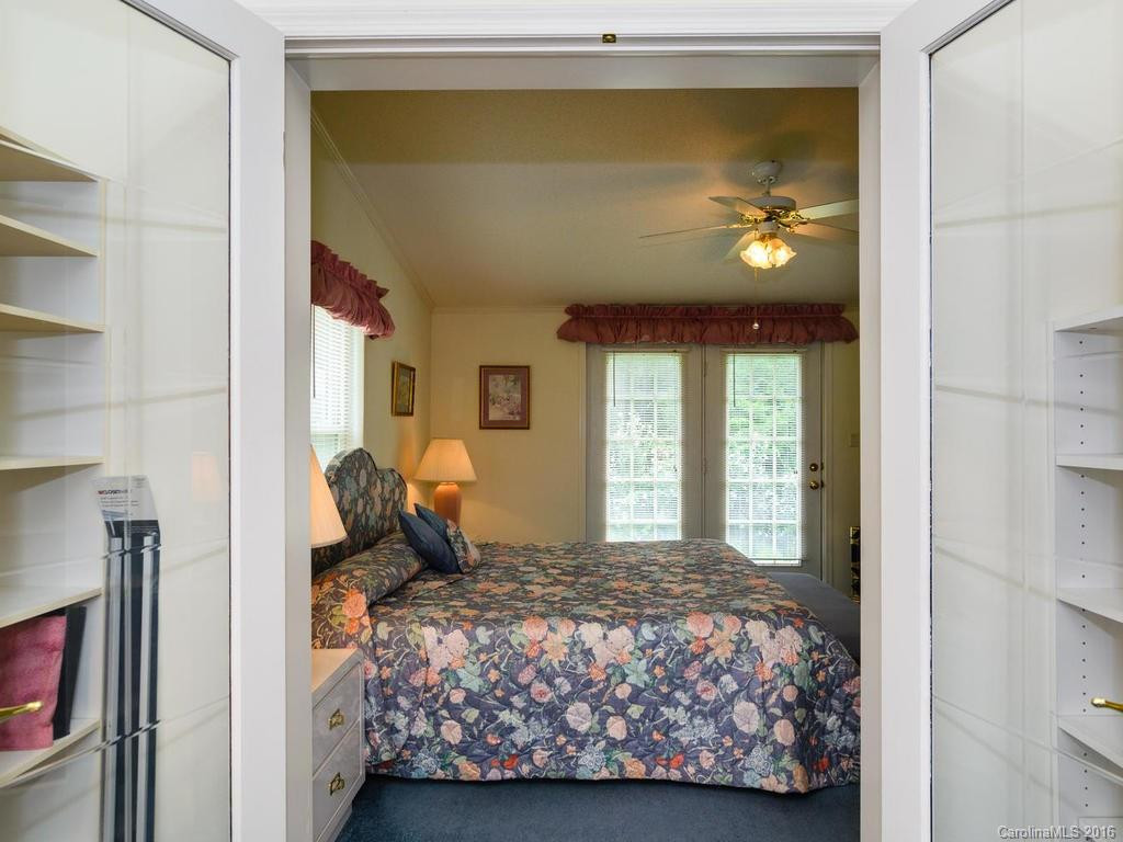 13 Bittersweet Drive - Photo 15