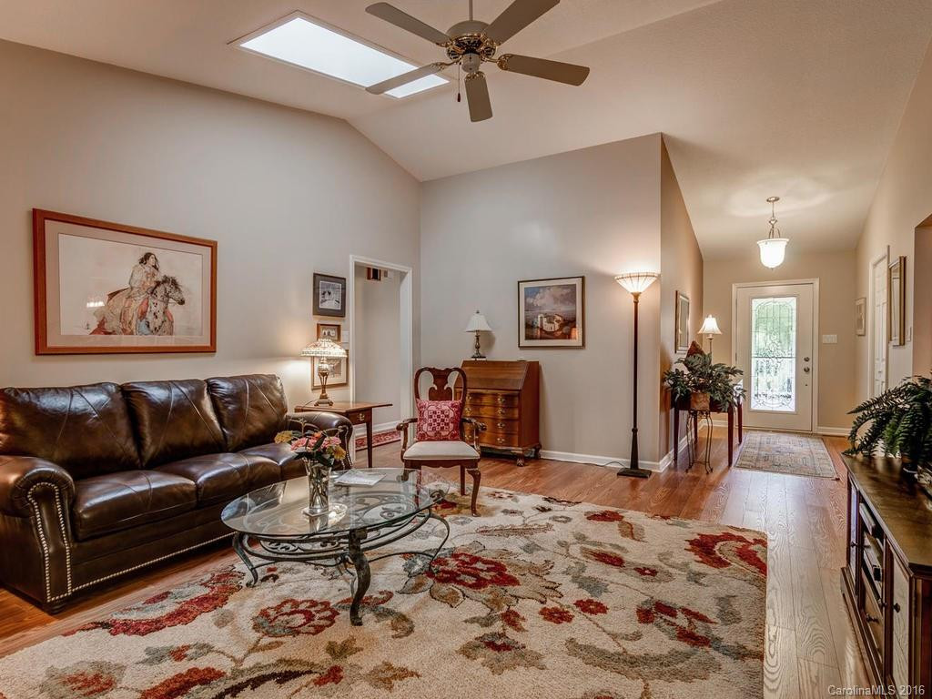 67 Forest Lake Drive - Photo 4